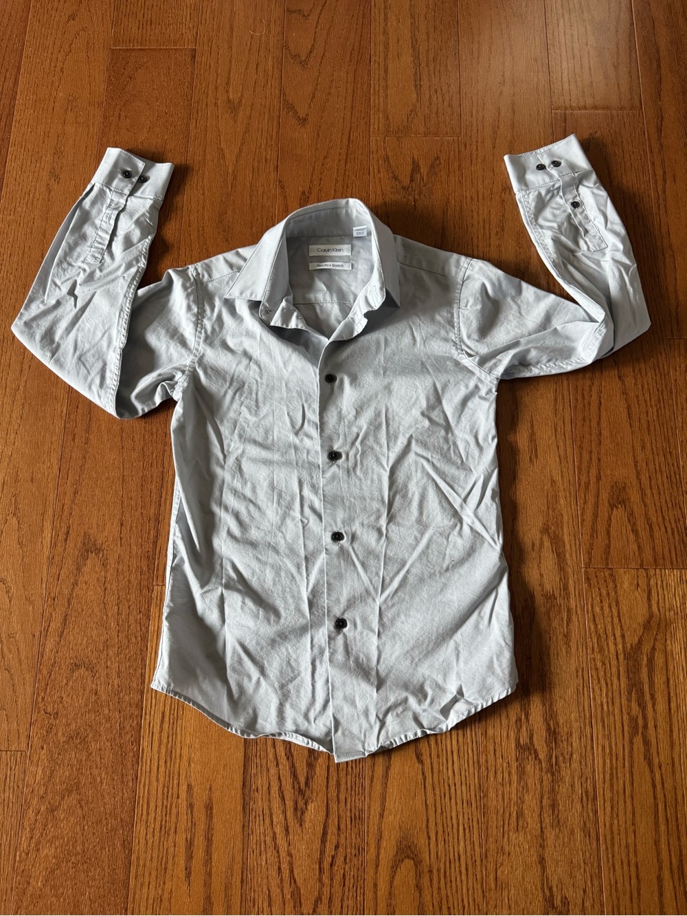 Calvin Klein Boy’s Light Gray Button-Front Dress Shirt Slim Fit + Stretch Sz 12